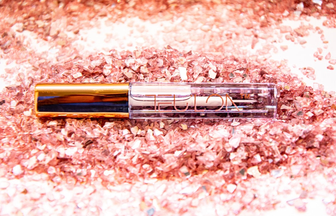 Lavish Lash Glue